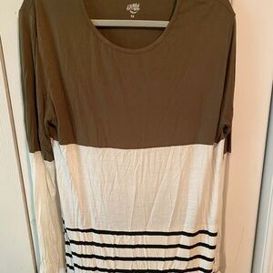 Women’s boutique top